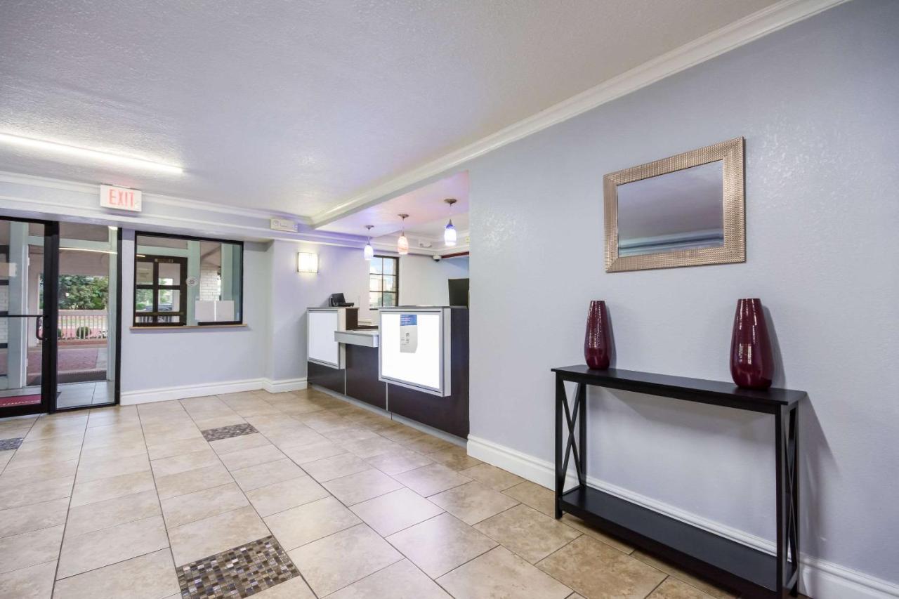Econo Lodge Del City Luaran gambar