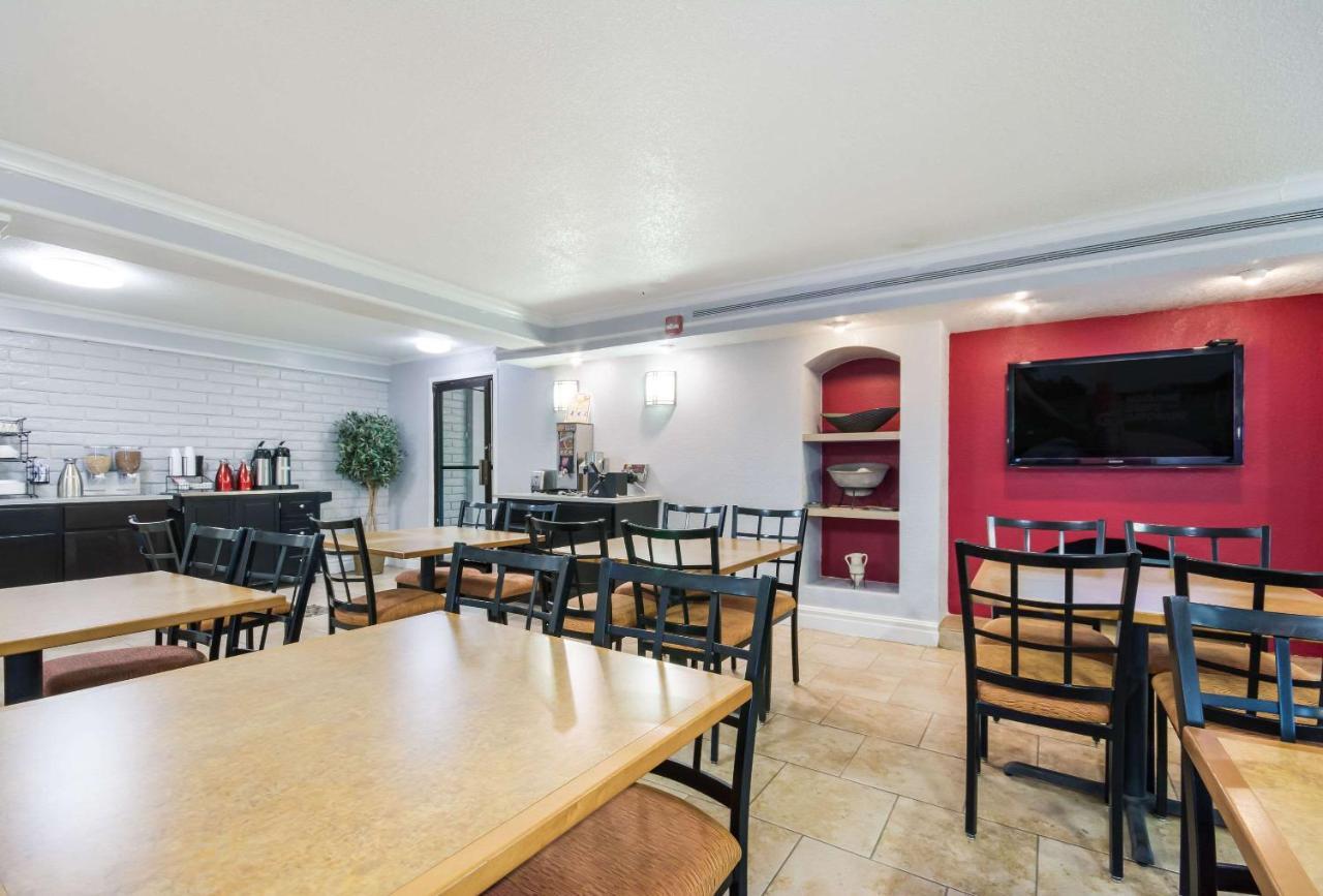 Econo Lodge Del City Luaran gambar