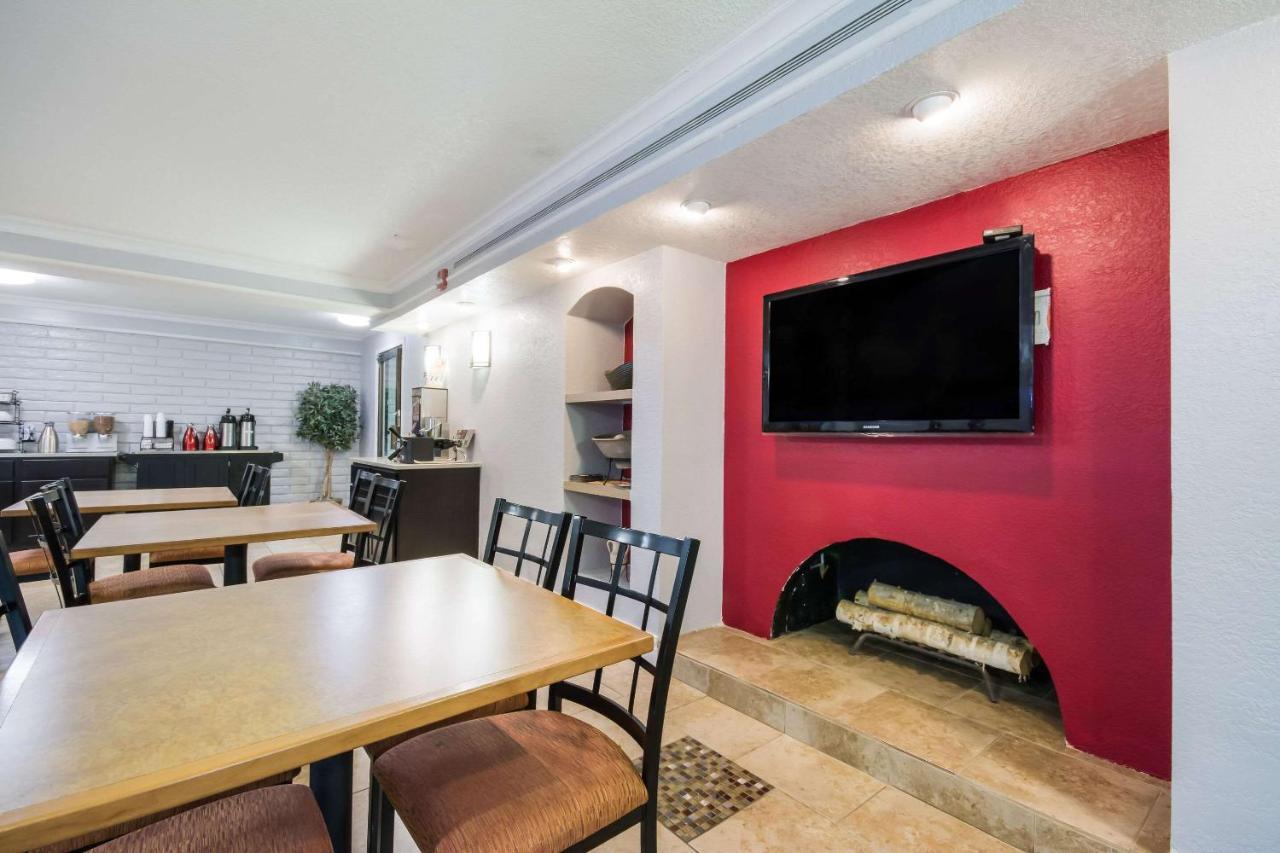 Econo Lodge Del City Luaran gambar
