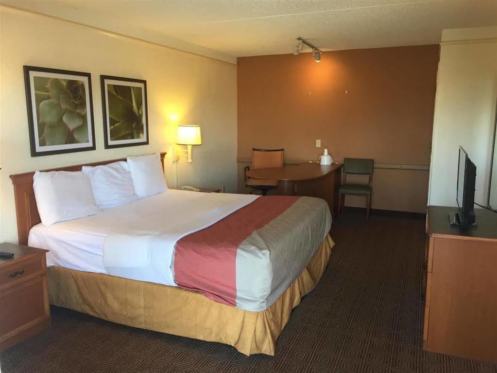 Econo Lodge Del City Luaran gambar