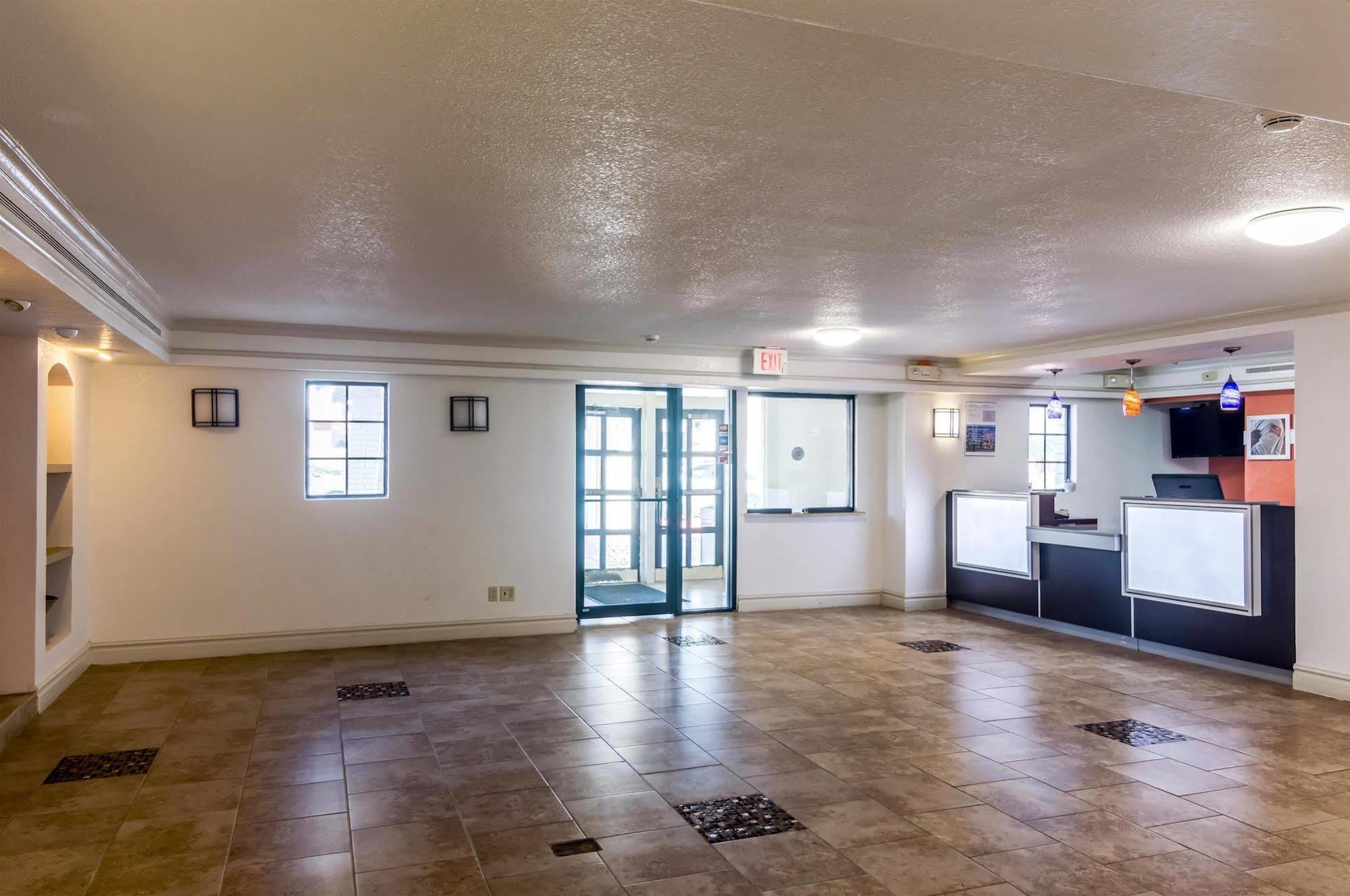 Econo Lodge Del City Luaran gambar