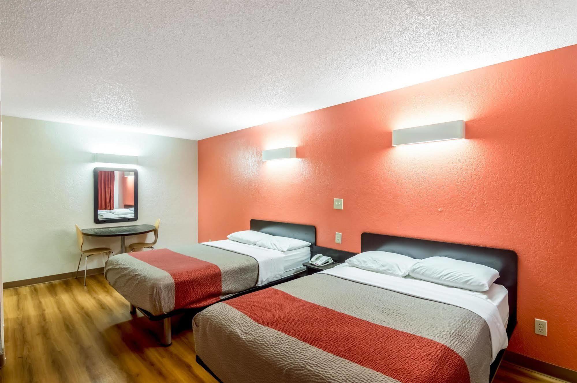 Econo Lodge Del City Luaran gambar